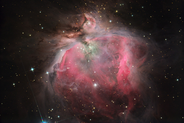 M42, Orion-Nebel
Eine etwas andere Bearbeitung von M42. DAs war übrigens die letzte Gelegenheit mit ruhiger Luft, seit Anfang Dezember plagt uns regelmäßig der Föhn
Schlüsselwörter: M42, Orion-Nebel